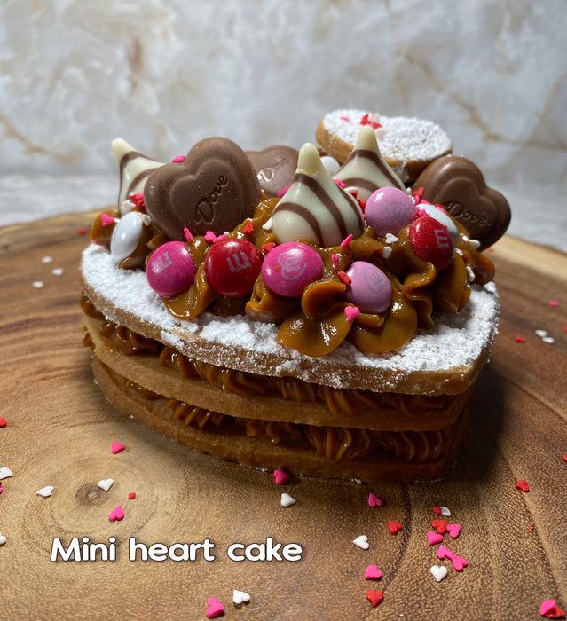 MINI HEART ALFAJOR CAKE